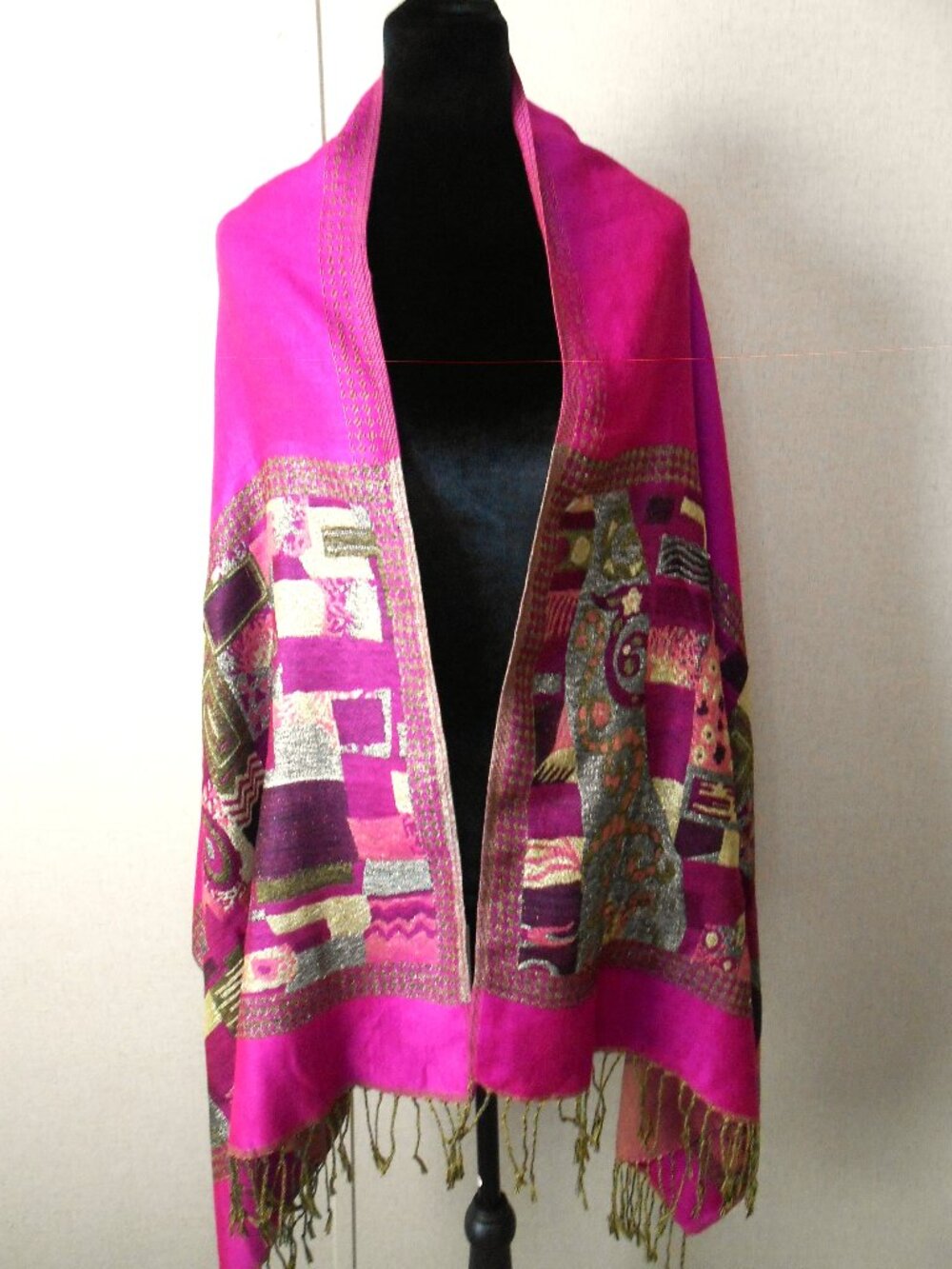 Pashmina Cashmere Blend Reversible Pink and Gold Wrap/Scarf/Shawl
